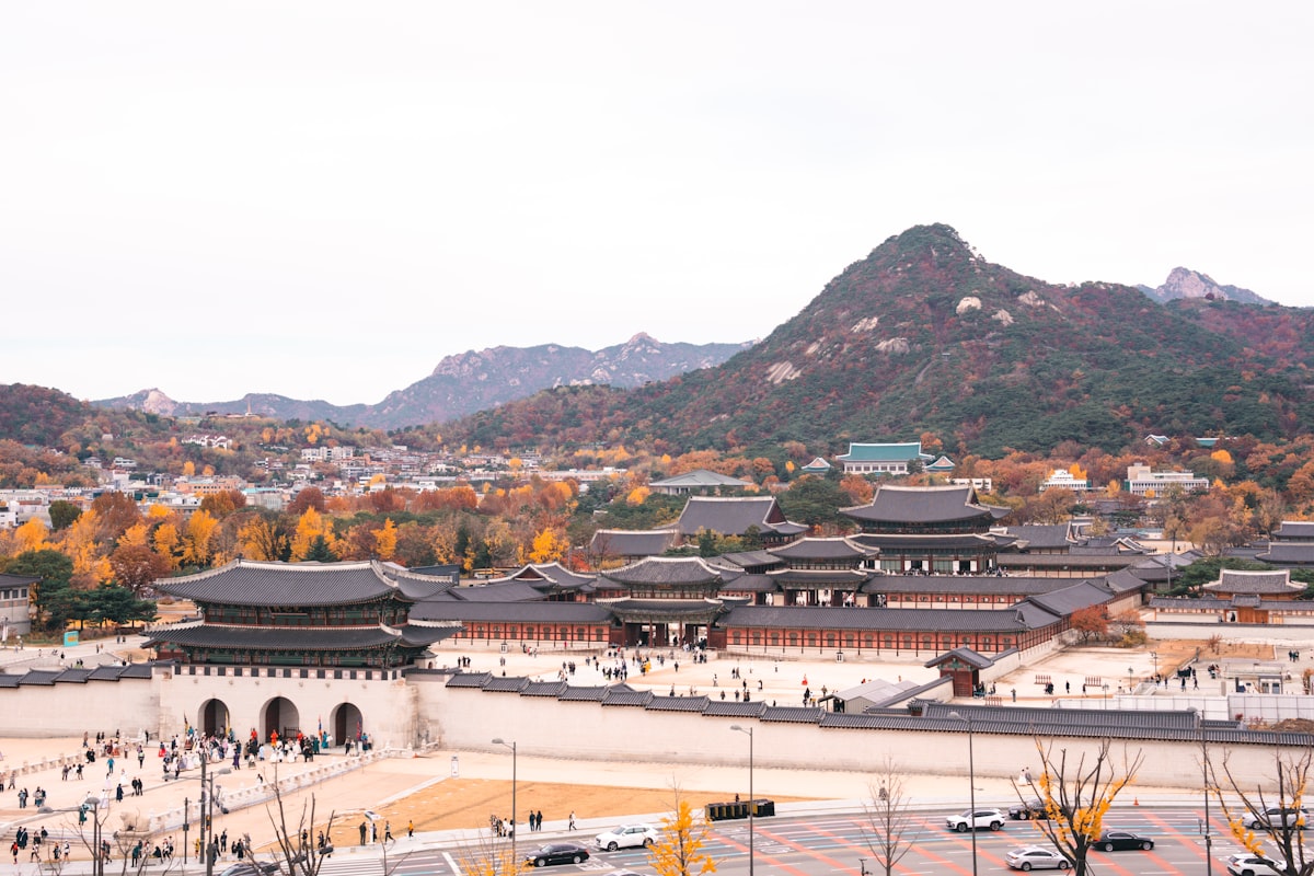 An autumn palace in Seoul